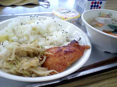 中学生「給食くっそマズいわ」　教育実習生「給食うますぎンゴｗｗｗｗｗｗ」