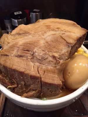 彡(^)(^)「おっ、ラーメン屋やん、入ったろ！」