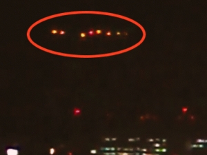 ＵＦＯ？　那覇の夜空に謎の光　目撃者複数